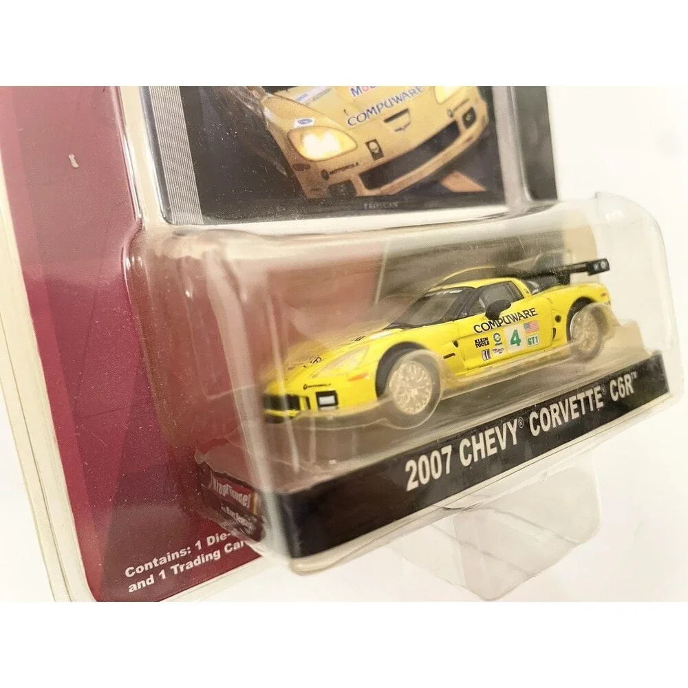 NEW GreenLight Speed 2007 Chevy Corvette C6R 1/64 Diecast Yellow & Trading Card